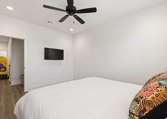 The Mardi Gras House For Groups Holiday home